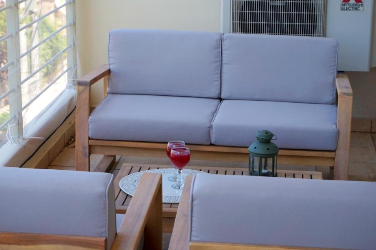 Piraeus Bright Apt Luaran gambar